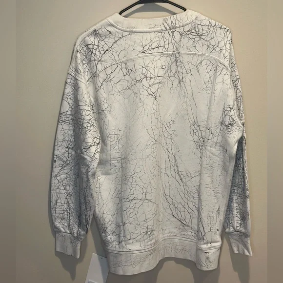NWT Lululemon perfectly oversized crewneck sweatshirt. Tie dye. Size 4. - Picture 3 of 4